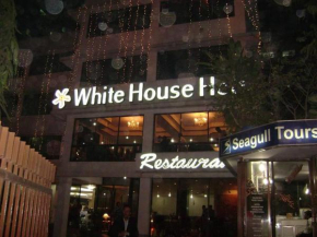 White House Hotel - City center